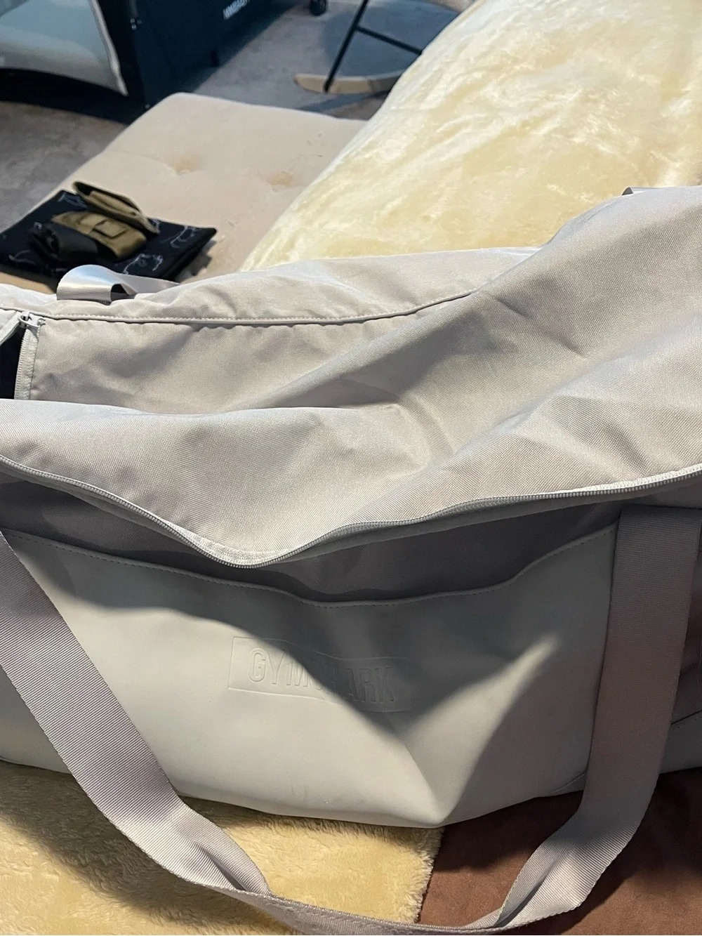 Gymshark Men’s Light Gray Travel Duffel Bag